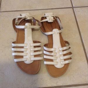 Cute summer sandals!